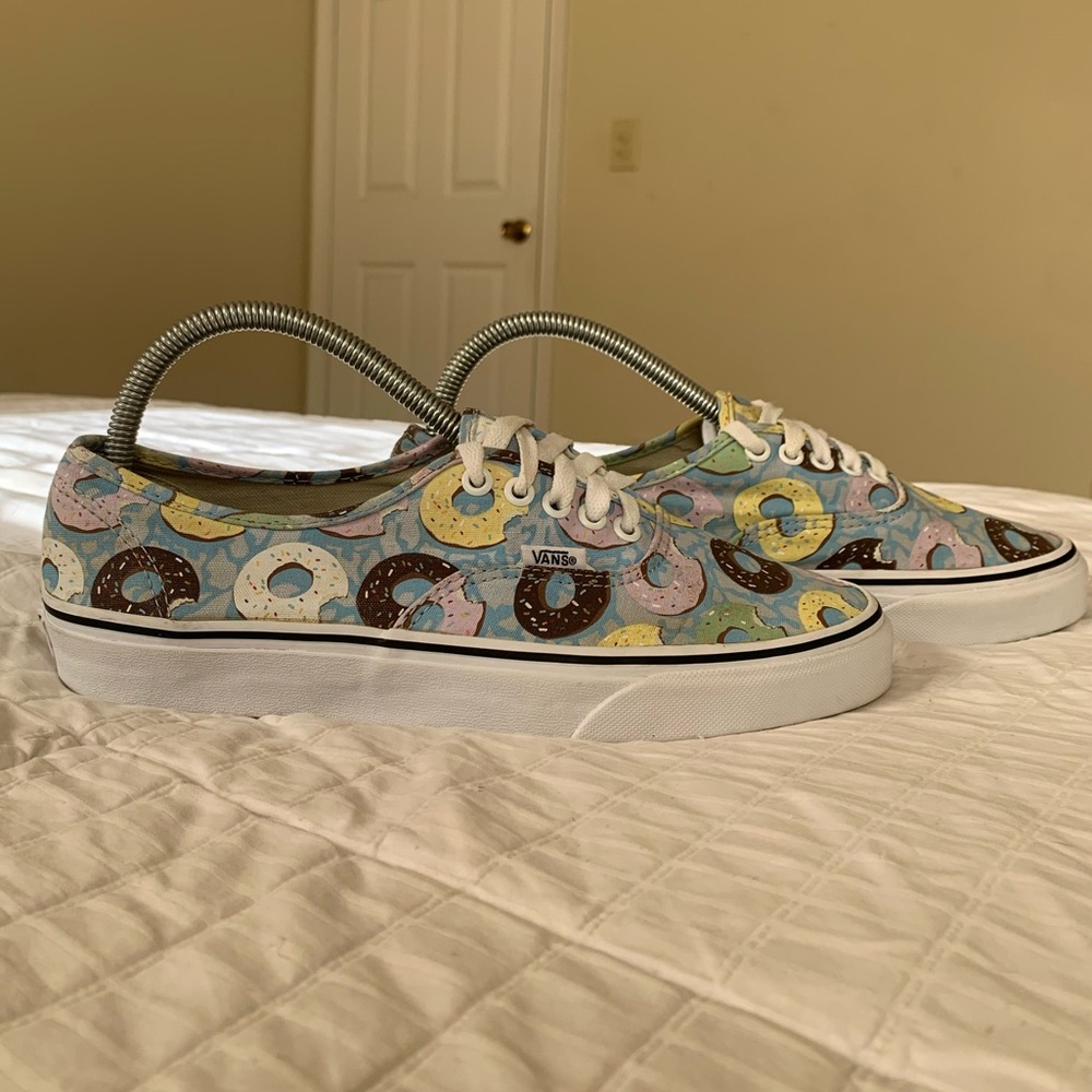Vans canvas Low top  Donut Late Night Skyway  Men’s Sneakers